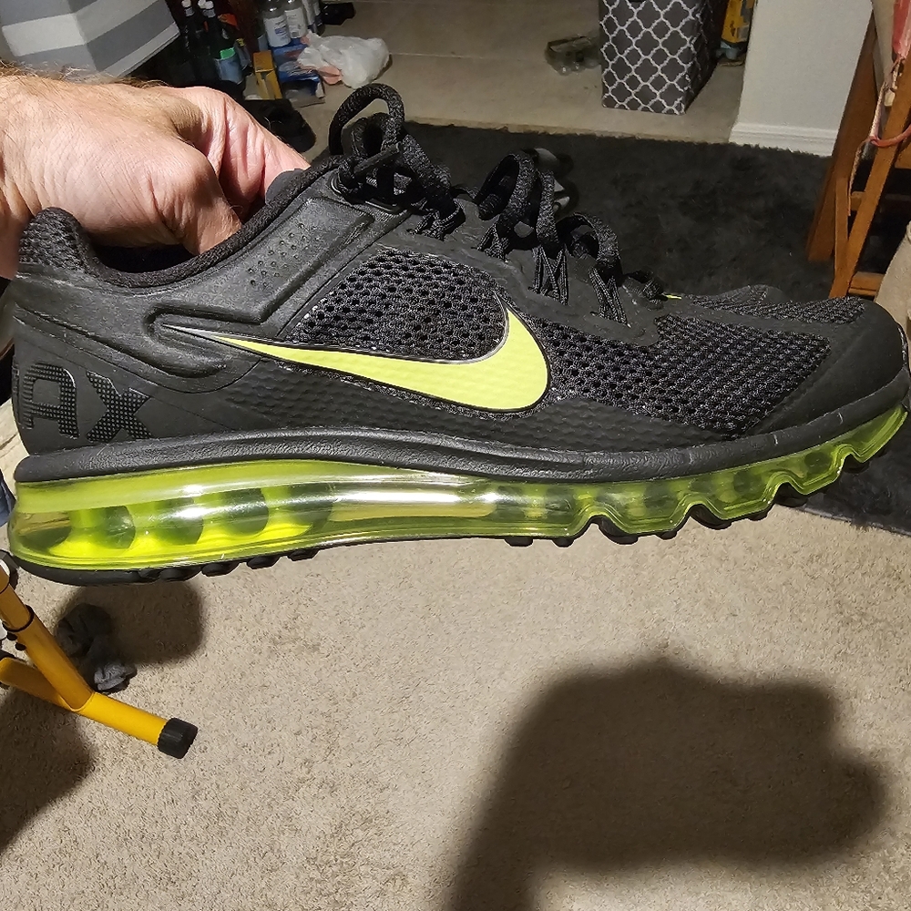 Size 10.5 - Nike Air Max 2013 Black Cyber and Neon Green